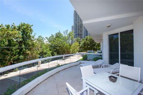 Copropriété à vendre à Aventura, Floride: 2 chambres, 122.26 m2 № 2263641 - photo 16