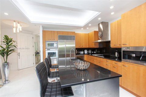Copropriété à vendre à Aventura, Floride: 2 chambres, 122.26 m2 № 2263641 - photo 9