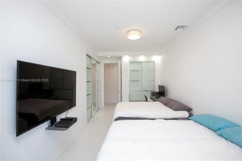 Copropriété à vendre à Aventura, Floride: 2 chambres, 122.26 m2 № 2263641 - photo 21