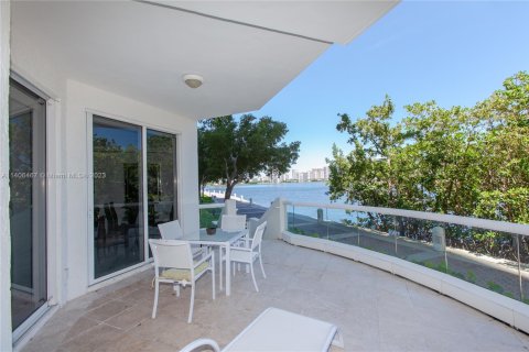 Copropriété à vendre à Aventura, Floride: 2 chambres, 122.26 m2 № 2263641 - photo 8