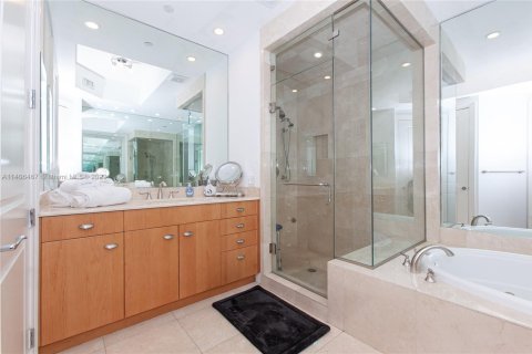 Copropriété à vendre à Aventura, Floride: 2 chambres, 122.26 m2 № 2263641 - photo 24