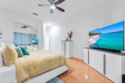 Casa en venta en Homestead, Florida, 3 dormitorios, 176.24 m2 № 1946718 - foto 13