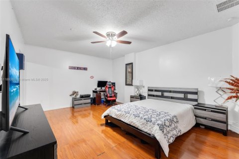 Casa en venta en Homestead, Florida, 3 dormitorios, 176.24 m2 № 1946718 - foto 17