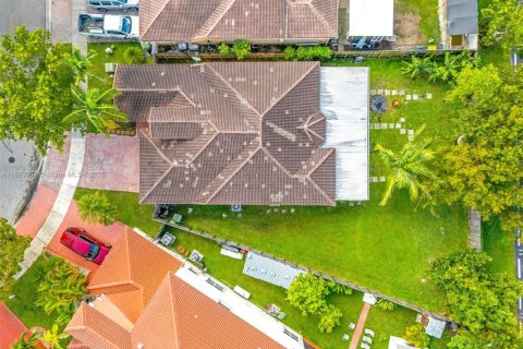 Casa en venta en Homestead, Florida, 3 dormitorios, 176.24 m2 № 1946718 - foto 28