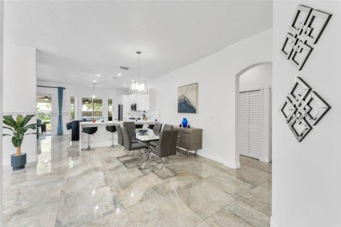 Casa en venta en Homestead, Florida, 3 dormitorios, 176.24 m2 № 1946718 - foto 6