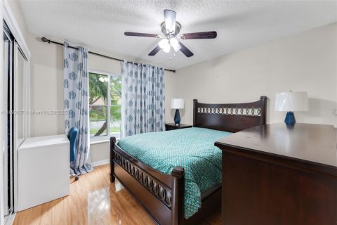 Casa en venta en Homestead, Florida, 3 dormitorios, 176.24 m2 № 1946718 - foto 23