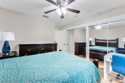 Casa en venta en Homestead, Florida, 3 dormitorios, 176.24 m2 № 1946718 - foto 24