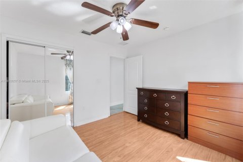 Casa en venta en Homestead, Florida, 3 dormitorios, 176.24 m2 № 1946718 - foto 21