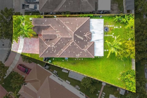 Casa en venta en Homestead, Florida, 3 dormitorios, 176.24 m2 № 1946718 - foto 27