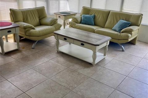 Villa ou maison à louer à Port Orange, Floride: 2 chambres, 108.51 m2 № 2206619 - photo 6