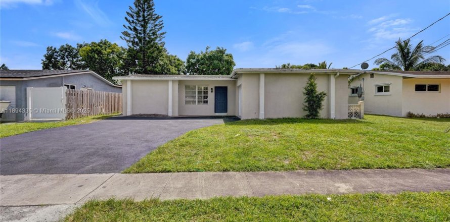 Casa en Sunrise, Florida 3 dormitorios, 119.1 m2 № 1946109