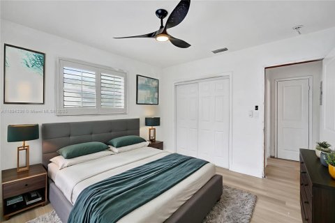 Casa en venta en Sunrise, Florida, 3 dormitorios, 119.1 m2 № 1946109 - foto 4