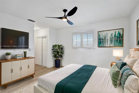 Casa en venta en Sunrise, Florida, 3 dormitorios, 119.1 m2 № 1946109 - foto 2
