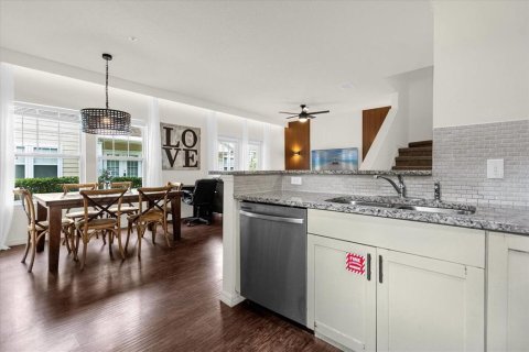 Townhouse in Kissimmee, Florida 4 bedrooms, 157.38 sq.m. № 1523300 - photo 6