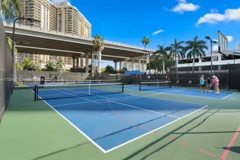 Copropriété à vendre à Aventura, Floride: 2 chambres, 126.81 m2 № 1859885 - photo 10