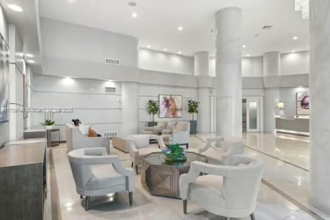 Copropriété à vendre à Aventura, Floride: 2 chambres, 126.81 m2 № 1859885 - photo 15