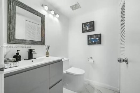 Copropriété à vendre à Aventura, Floride: 2 chambres, 126.81 m2 № 1859885 - photo 29