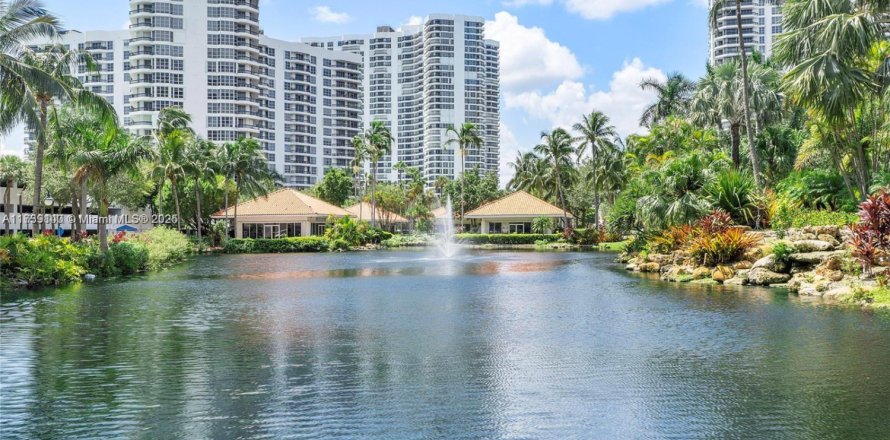 Condo à Aventura, Floride, 2 chambres № 1859885