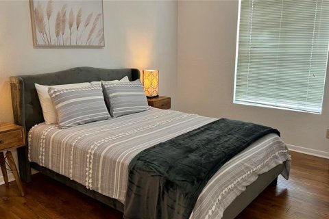 Condo in Orlando, Florida, 1 bedroom № 2217530 - photo 12