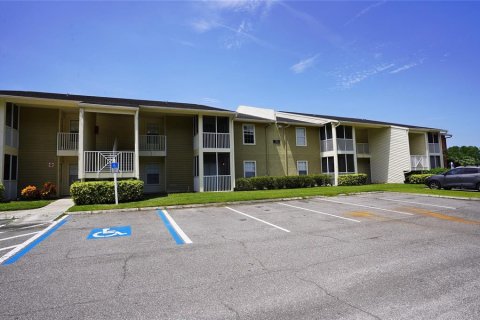 Condominio en venta en Brandon, Florida, 2 dormitorios, 85.1 m2 № 1907352 - foto 1