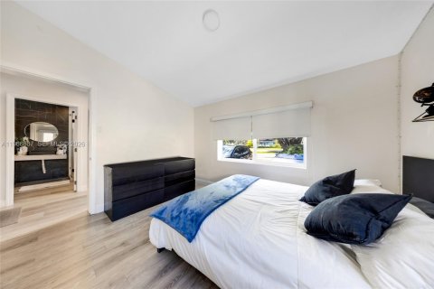 Casa en venta en Hollywood, Florida, 4 dormitorios, 142.42 m2 № 2081347 - foto 26