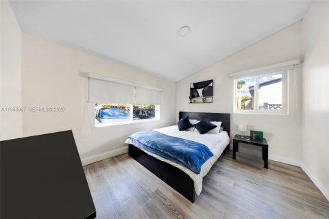Casa en venta en Hollywood, Florida, 4 dormitorios, 142.42 m2 № 2081347 - foto 27