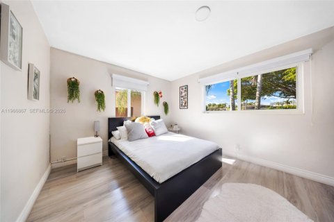 Casa en venta en Hollywood, Florida, 4 dormitorios, 142.42 m2 № 2081347 - foto 21