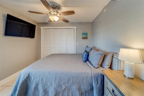 Condominio en venta en Redington Shores, Florida, 2 dormitorios, 105.44 m2 № 1561404 - foto 26