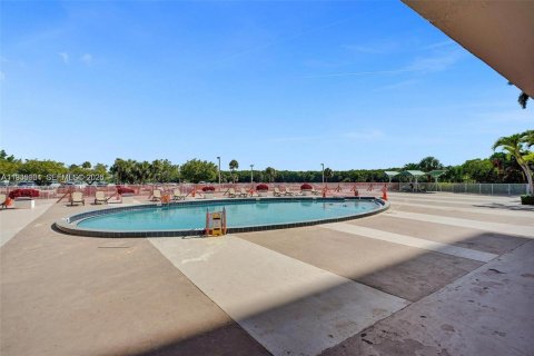 Снять в аренду кондоминиум в Санни-Айлс-Бич, Флорида 1 спальня, 64.75м2, № 2002545 - фото 22