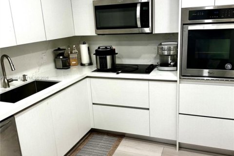 Снять в аренду кондоминиум в Санни-Айлс-Бич, Флорида 1 спальня, 64.75м2, № 2002545 - фото 4