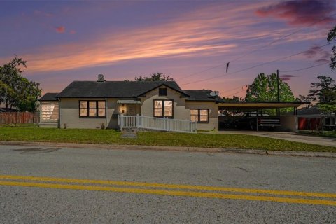 Casa en Ocala, Florida 3 dormitorios, 165.92 m2 № 2117448