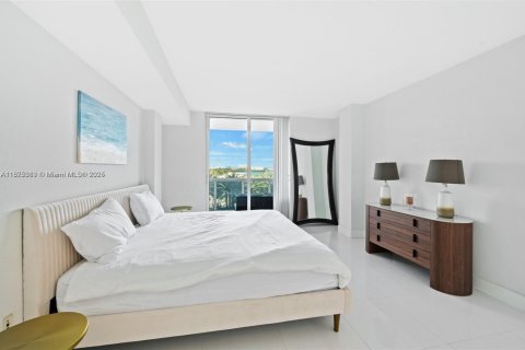 Condominio en alquiler en Bal Harbour, Florida, 1 dormitorio, 83.24 m2 № 1927007 - foto 22