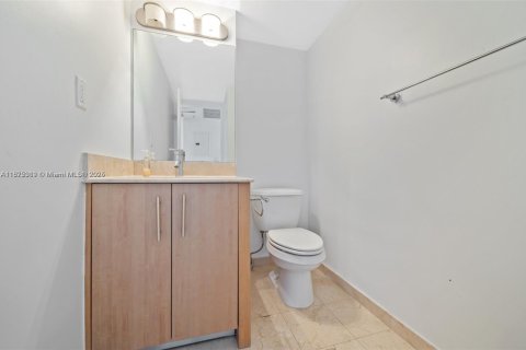 Condominio en alquiler en Bal Harbour, Florida, 1 dormitorio, 83.24 m2 № 1927007 - foto 11