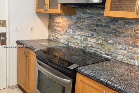 Condo in Fort Lauderdale, Florida, 2 bedrooms  № 2068846 - photo 5