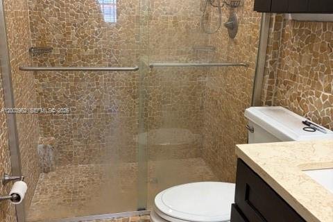 Condo in Fort Lauderdale, Florida, 2 bedrooms  № 2068846 - photo 9