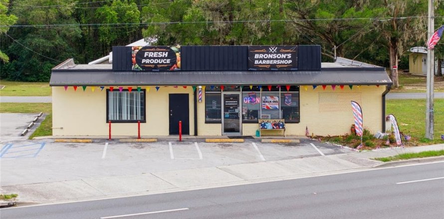 Immobilier commercial à Bronson, Floride 187.76 m2 № 2219166