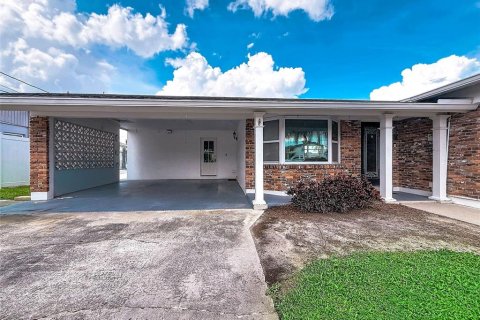 Casa en venta en Tampa, Florida, 3 dormitorios, 182.55 m2 № 2386812 - foto 10