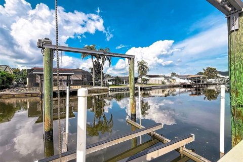 Casa en venta en Tampa, Florida, 3 dormitorios, 182.55 m2 № 2386812 - foto 5