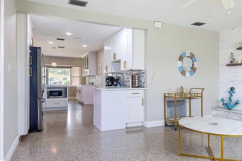 Casa en venta en Tampa, Florida, 3 dormitorios, 182.55 m2 № 2386812 - foto 15