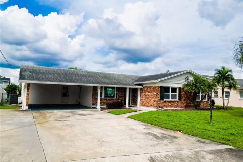 Casa en venta en Tampa, Florida, 3 dormitorios, 182.55 m2 № 2386812 - foto 2