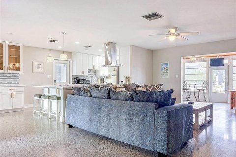 Casa en venta en Tampa, Florida, 3 dormitorios, 182.55 m2 № 2386812 - foto 29