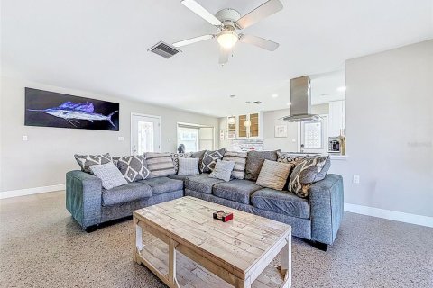 Casa en venta en Tampa, Florida, 3 dormitorios, 182.55 m2 № 2386812 - foto 28