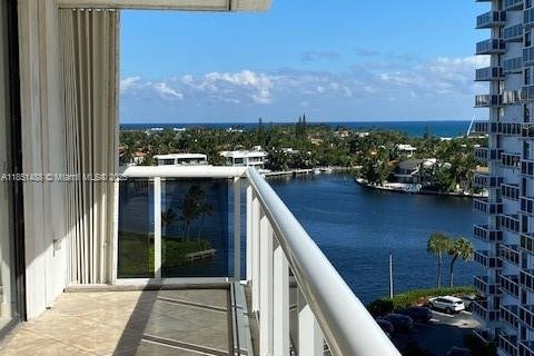 Condo in Aventura, Florida, 2 bedrooms  № 1857515 - photo 11