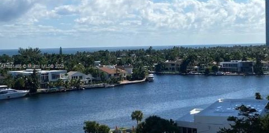 Condo in Aventura, Florida, 2 bedrooms  № 1857515