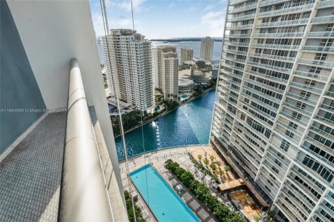 Condominio en venta en Miami, Florida, 1 dormitorio, 75.81 m2 № 2090863 - foto 17