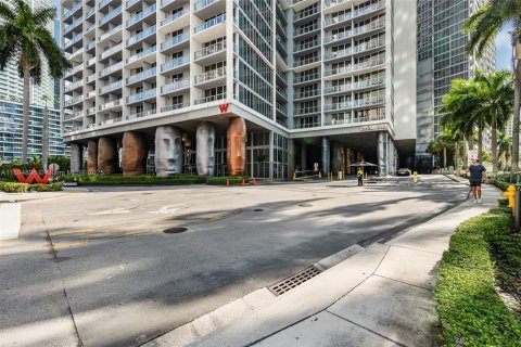 Condominio en venta en Miami, Florida, 1 dormitorio, 75.81 m2 № 2090863 - foto 23
