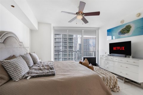 Condominio en venta en Miami, Florida, 1 dormitorio, 75.81 m2 № 2090863 - foto 10