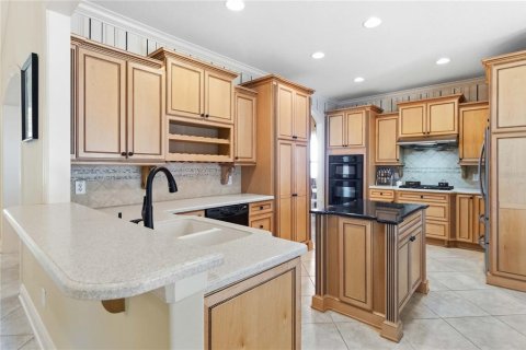 House in Longwood, Florida 3 bedrooms, 240.34 sq.m. № 2167682 - photo 13