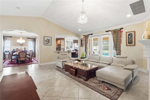 House in Longwood, Florida 3 bedrooms, 240.34 sq.m. № 2167682 - photo 11
