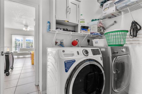 Casa en venta en Homestead, Florida, 4 dormitorios, 209.59 m2 № 2032924 - foto 29